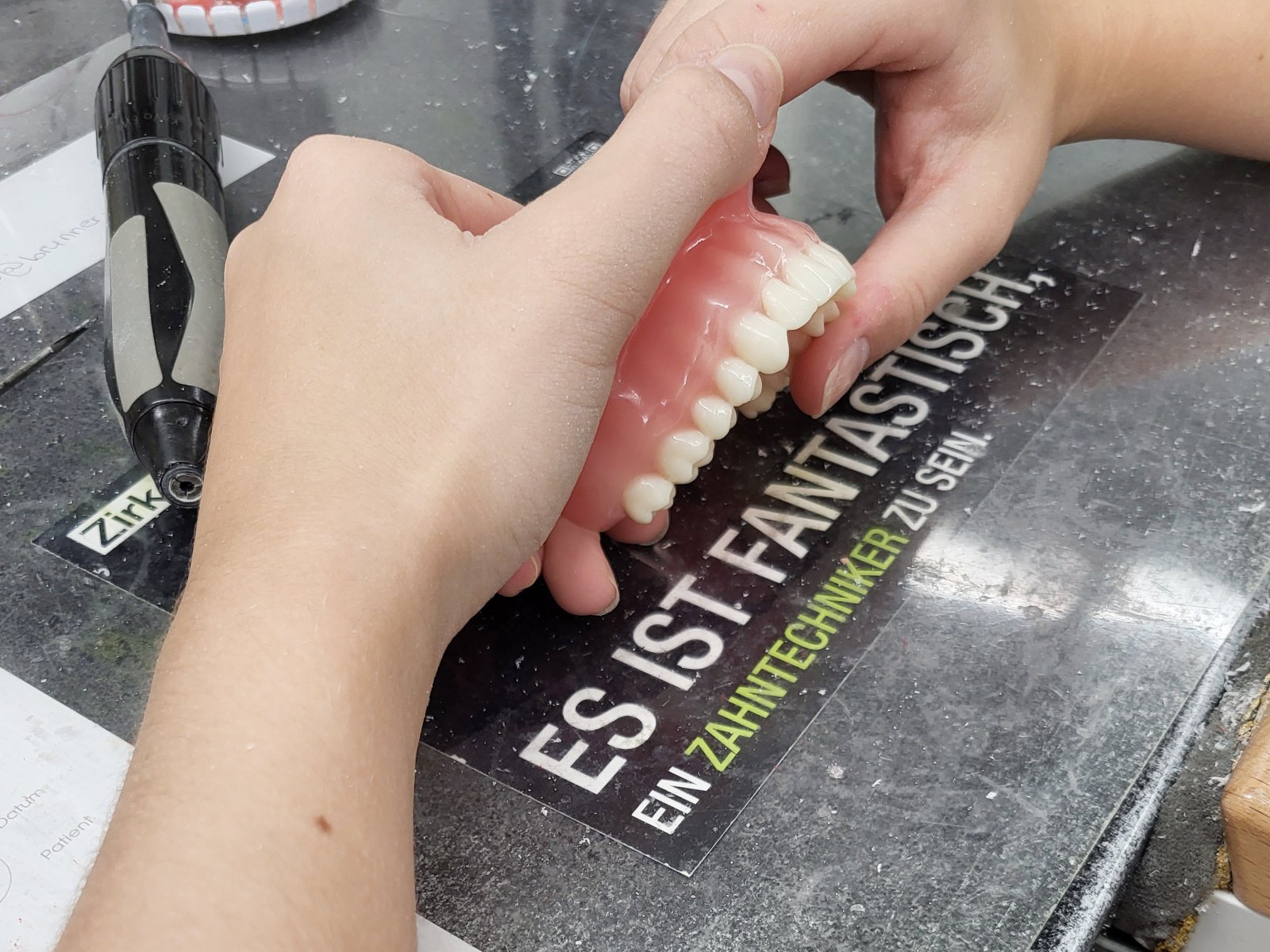 Zahnprothesen Reparatur